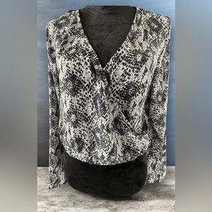 H&M Divided Blouse Top Crop Women's Sz12 Chiffon Snake Print Gray Long Sleeves